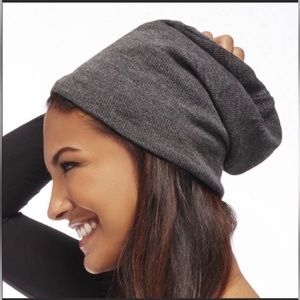 Slouchy Beanie Hat unisex in gray New with tags